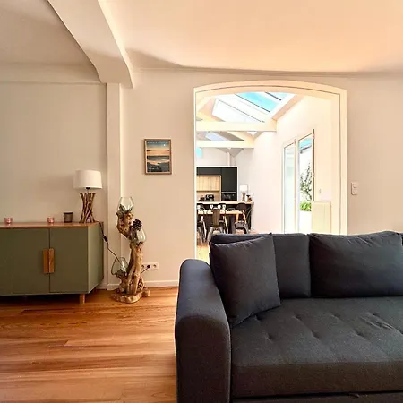 Renovated In The Heart Of Outbuilding 빌라